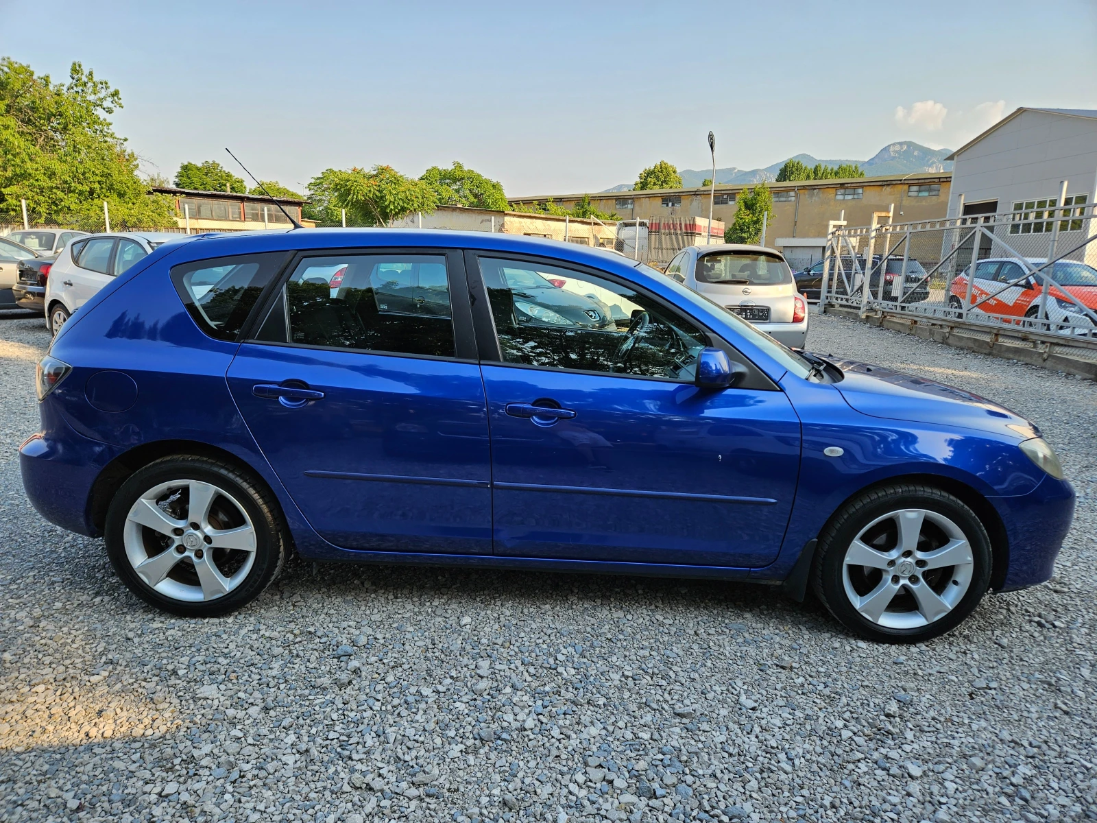 Mazda 3 1.6 HDI 90кс. - изображение 2