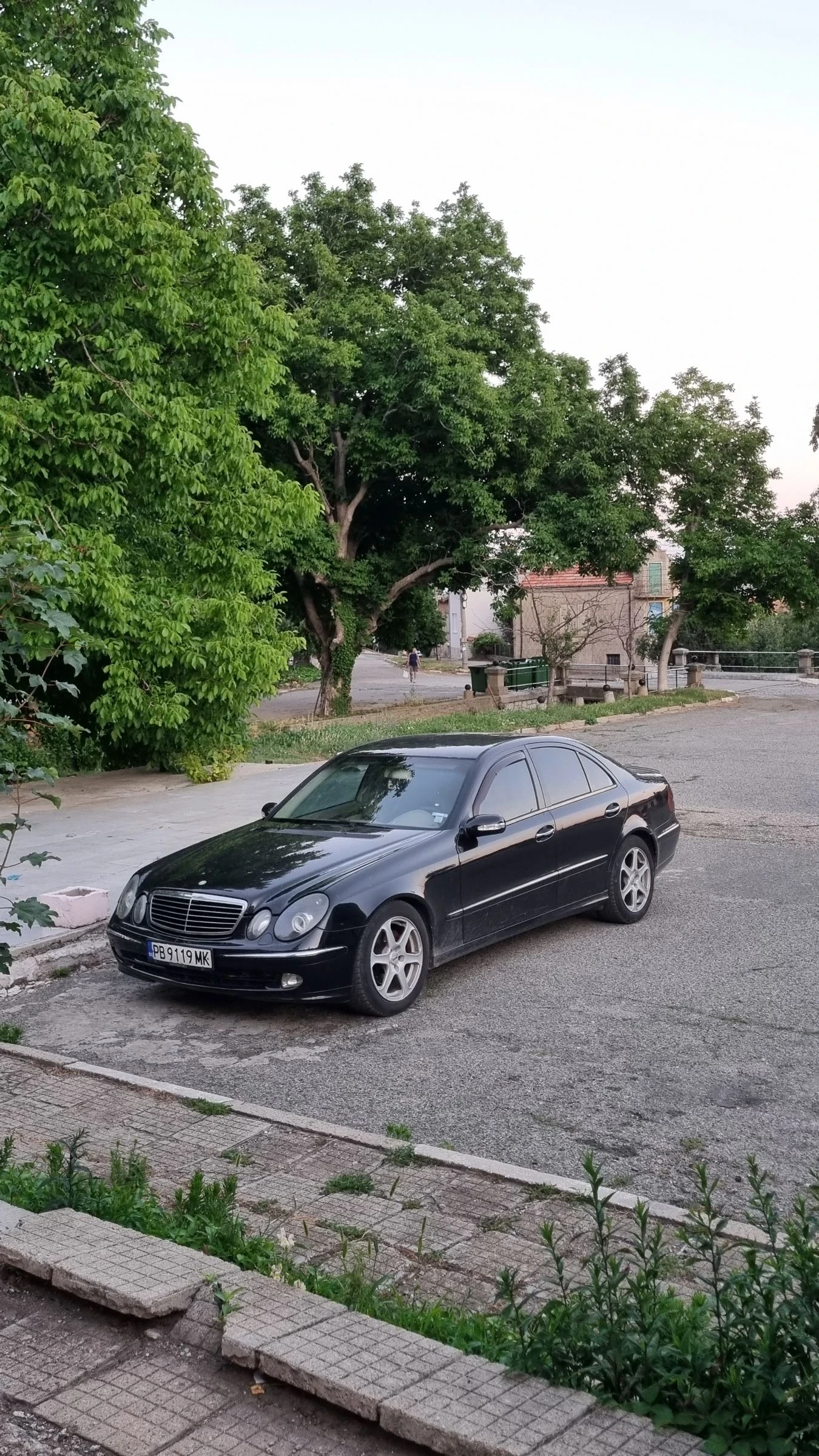 Mercedes-Benz E 270  - изображение 9