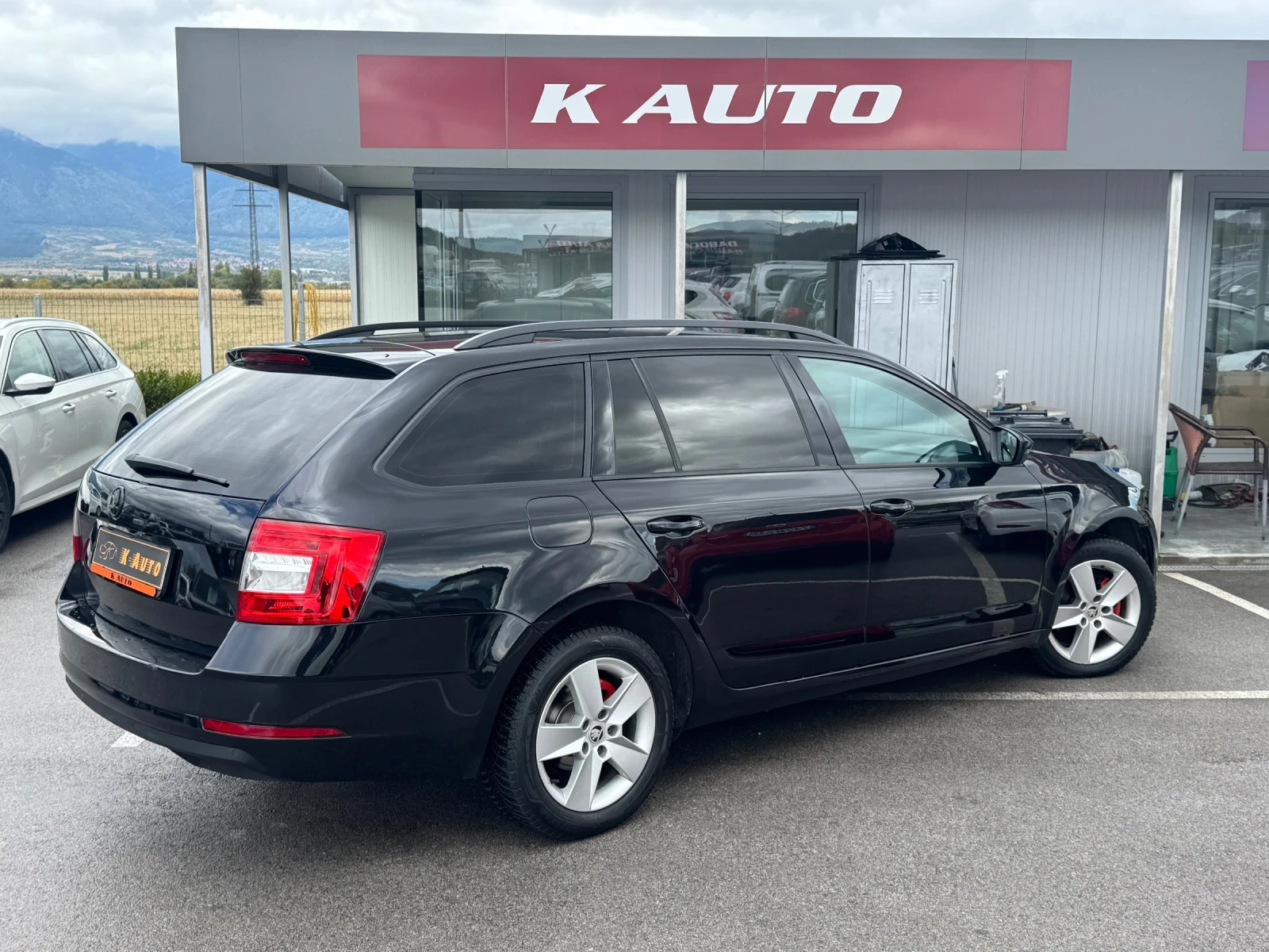 Skoda Octavia 2.0 TDi / LED / CarPlay / Camera - изображение 3