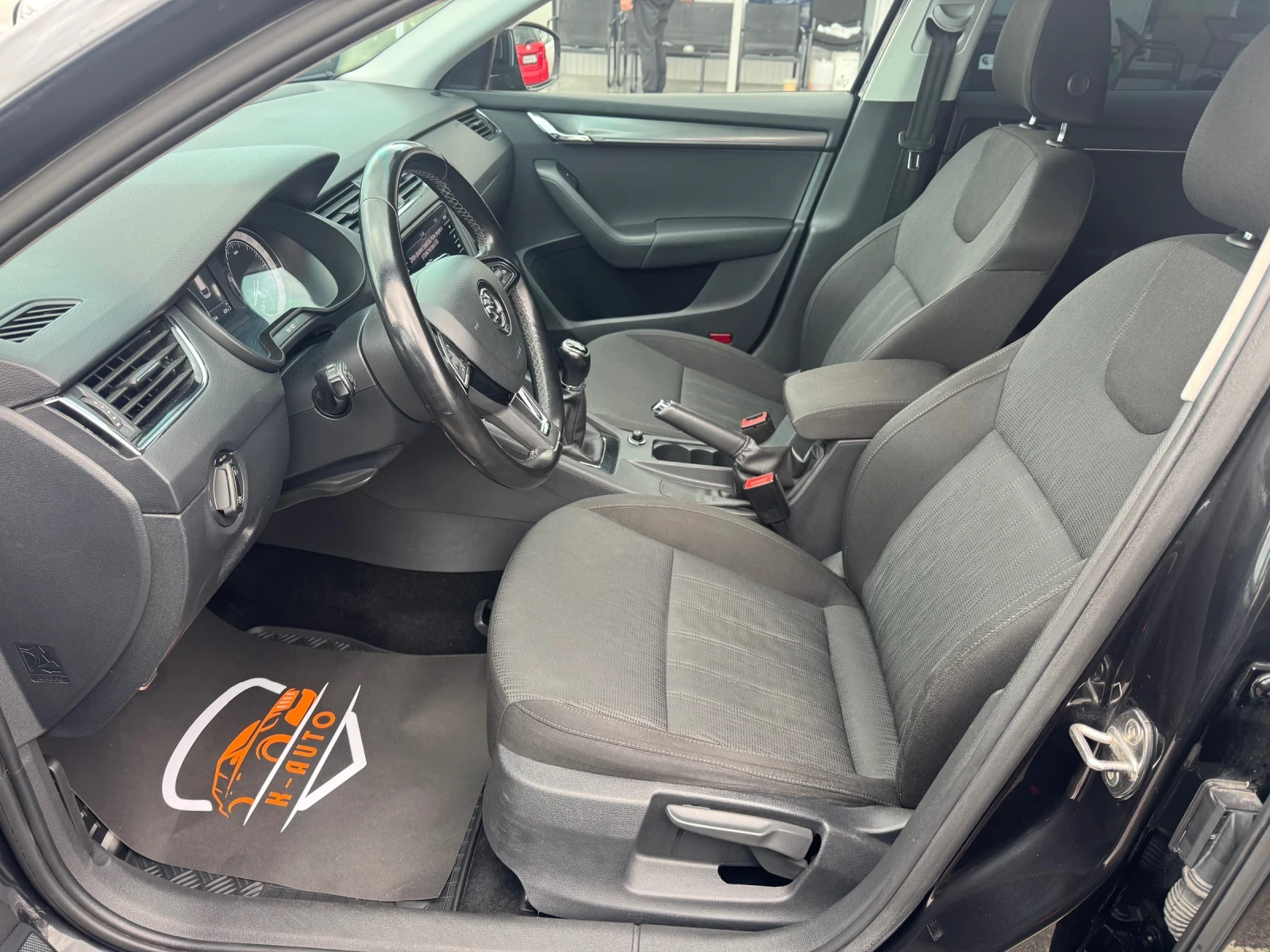 Skoda Octavia 2.0 TDi / LED / CarPlay / Camera - изображение 5
