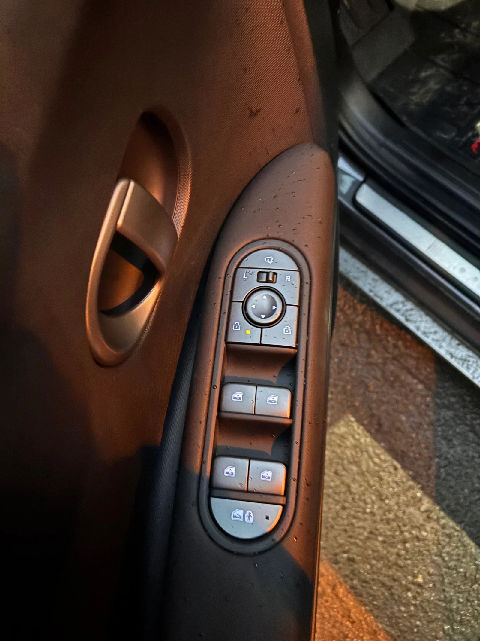 Hyundai Ioniq 5 FACELIFT 84 кВтч HTRAC 4x4 гаранция 8 години - изображение 9