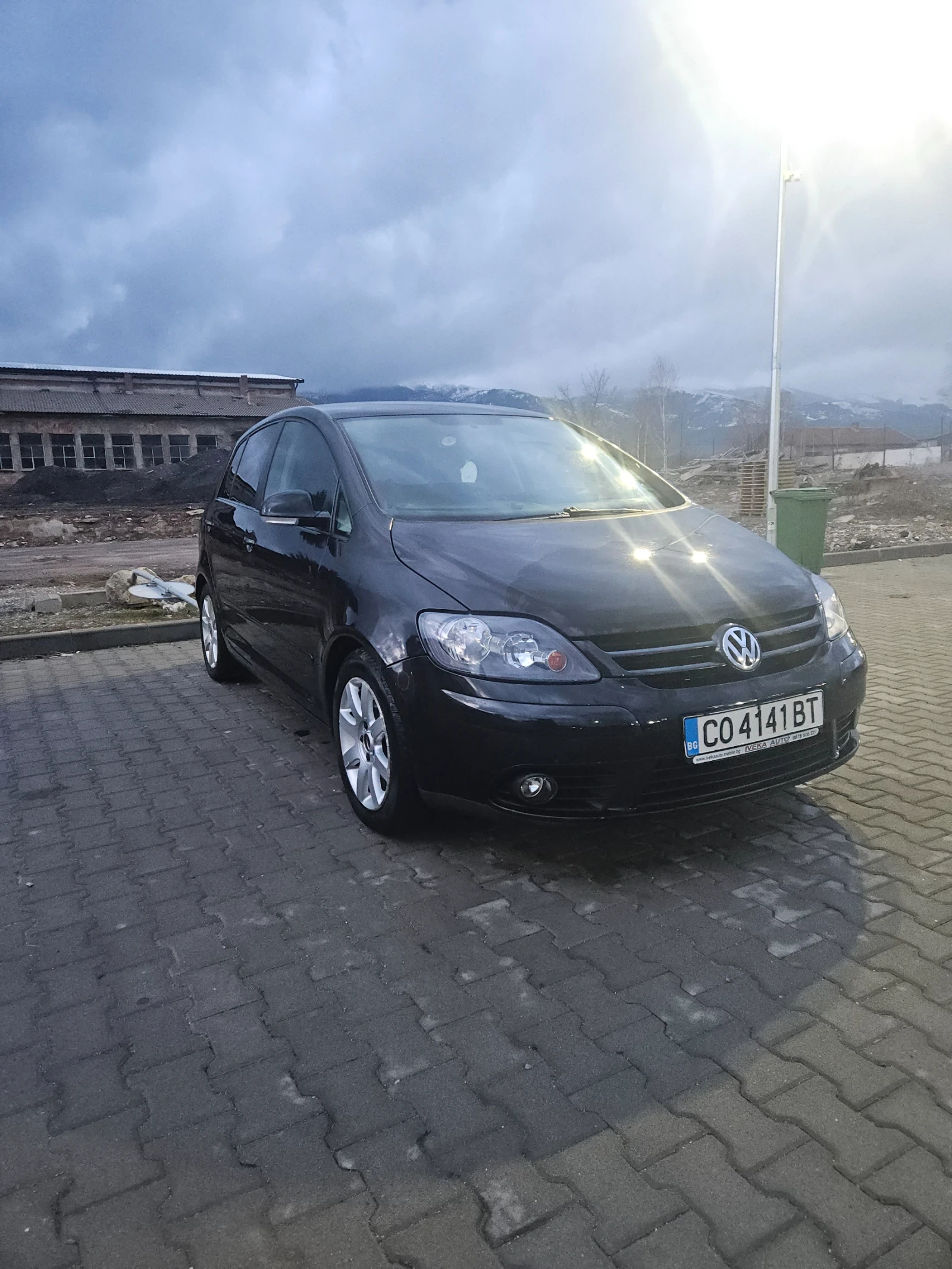 VW Golf Plus, снимка 2 - Автомобили и джипове - 53611371
