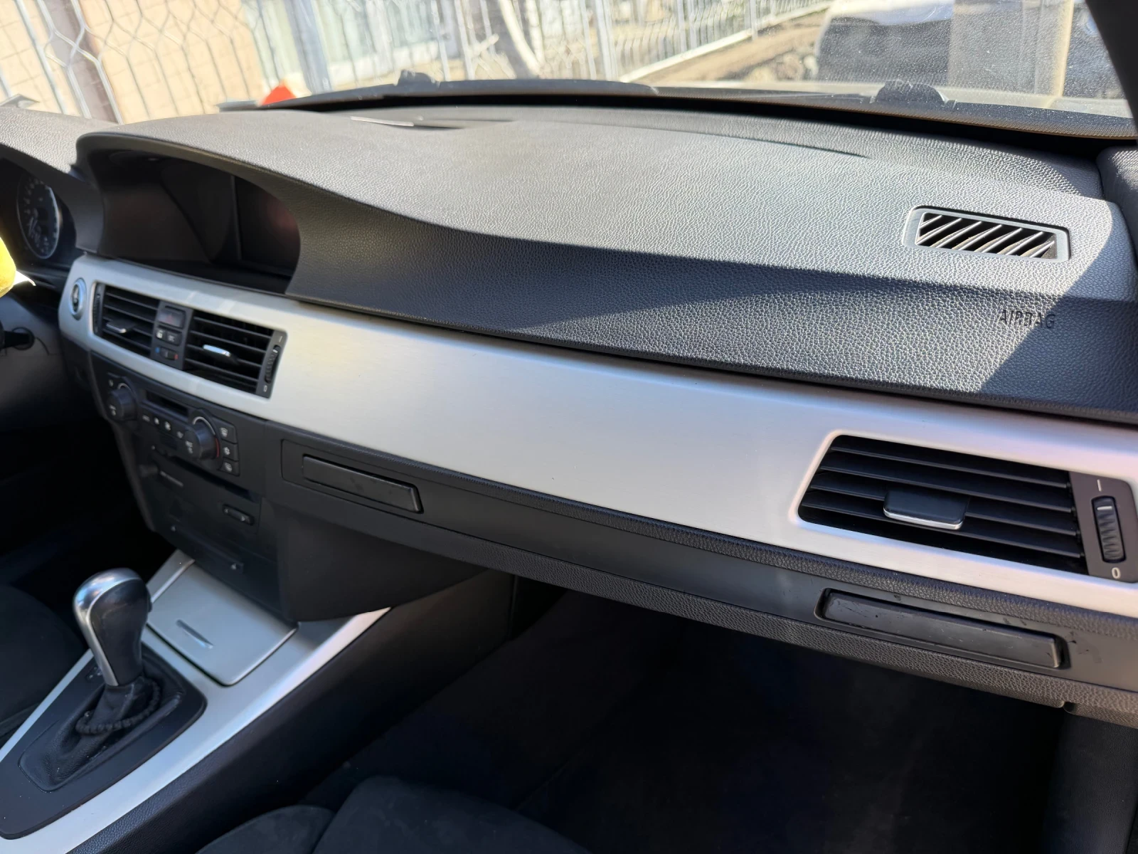 BMW 320, снимка 12 - Автомобили и джипове - 53680310