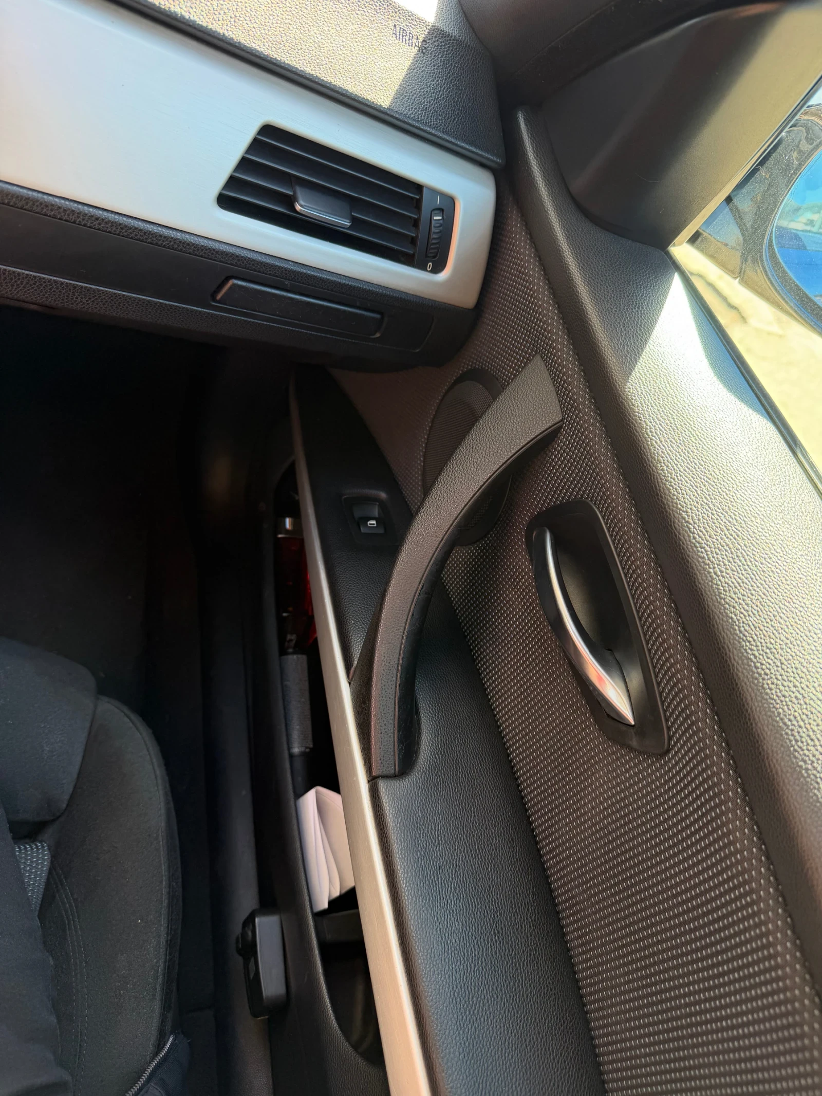 BMW 320, снимка 11 - Автомобили и джипове - 53680310