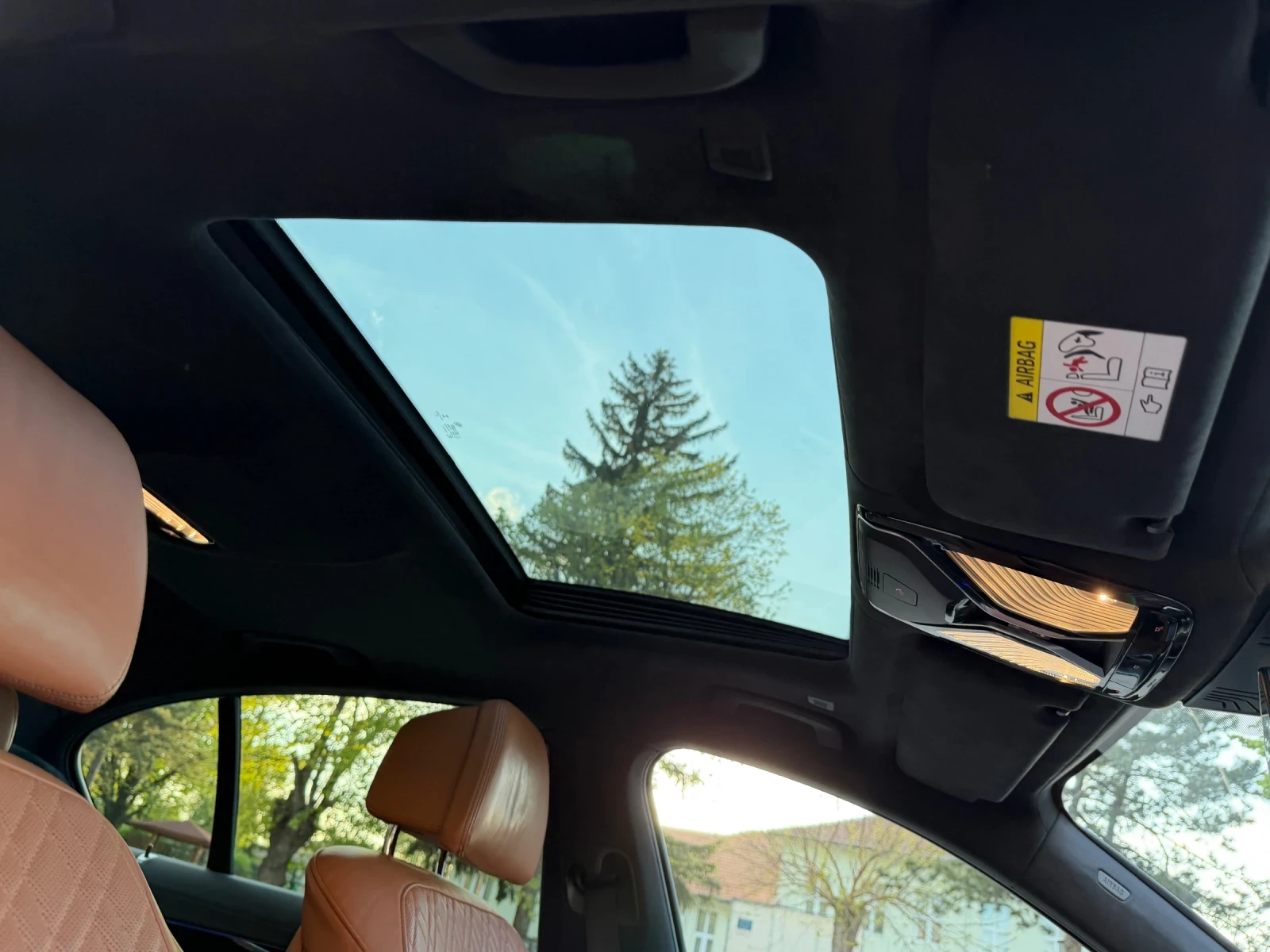 BMW 730  Full/Facelift/X-drive/Carbon core /Lazer light, снимка 11 - Автомобили и джипове - 54359288