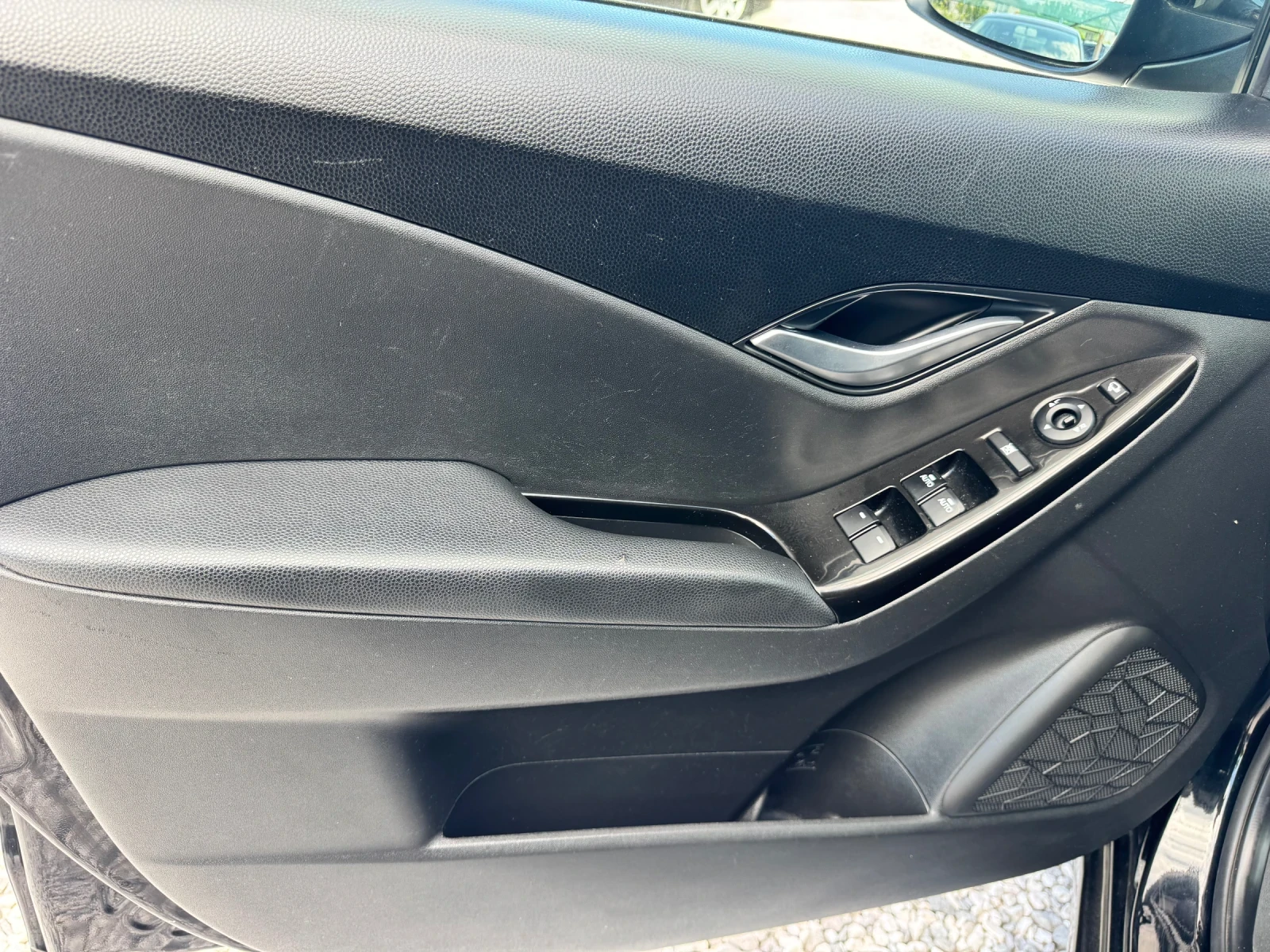 Hyundai Ix20 DENZEL, снимка 12 - Автомобили и джипове - 54917050
