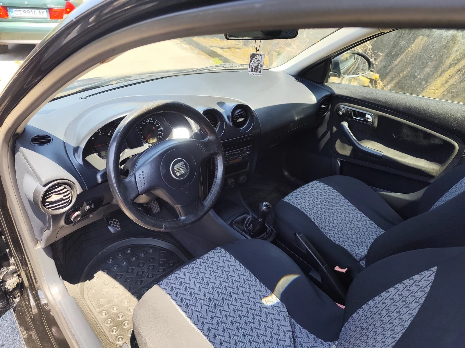 Seat Ibiza 3, снимка 7 - Автомобили и джипове - 55250365