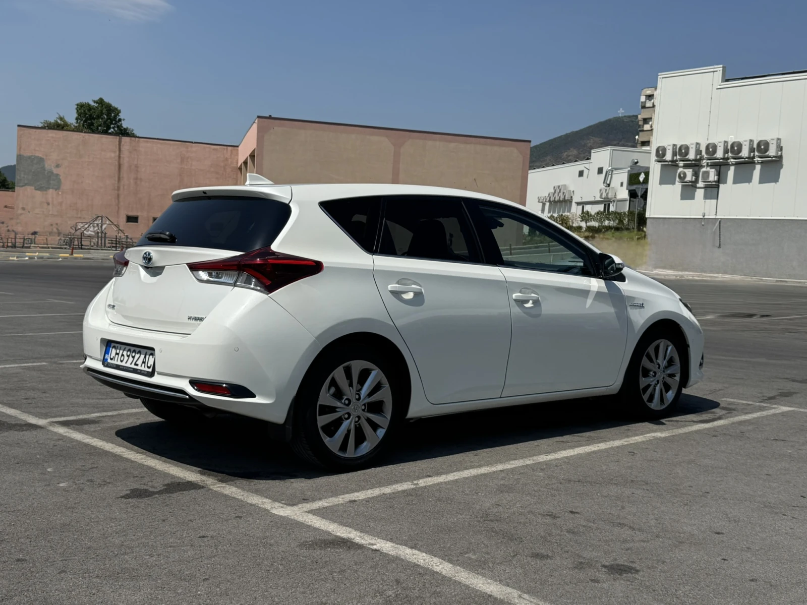 Toyota Auris, снимка 6 - Автомобили и джипове - 55646461