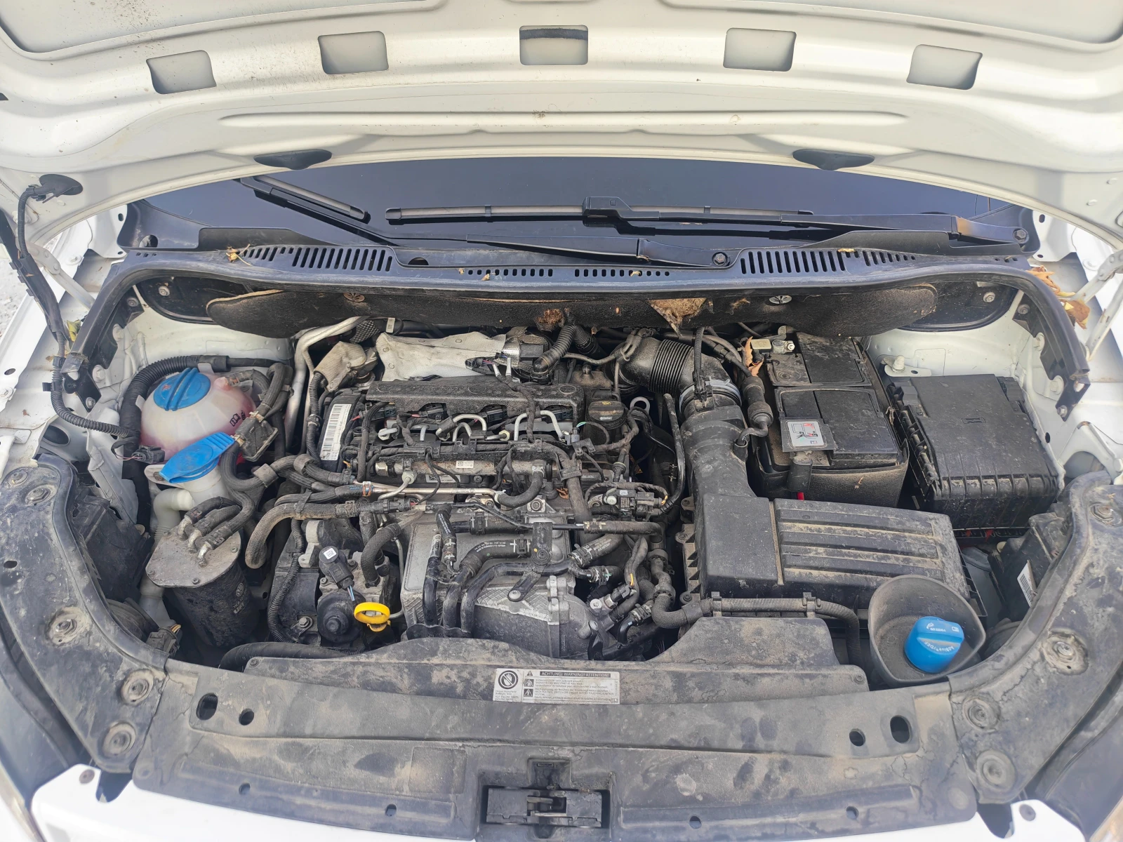 VW Caddy 2.0 TDI, снимка 14 - Автомобили и джипове - 55871455