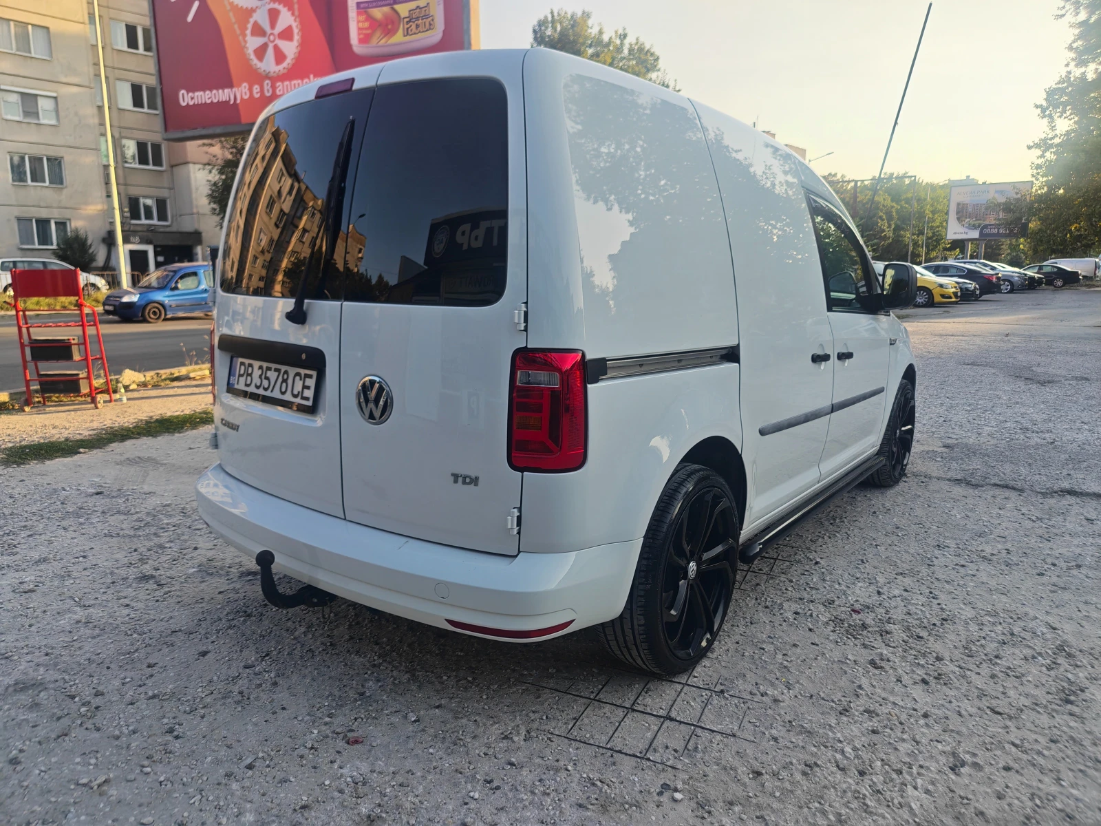 VW Caddy 2.0 TDI, снимка 9 - Автомобили и джипове - 55871455