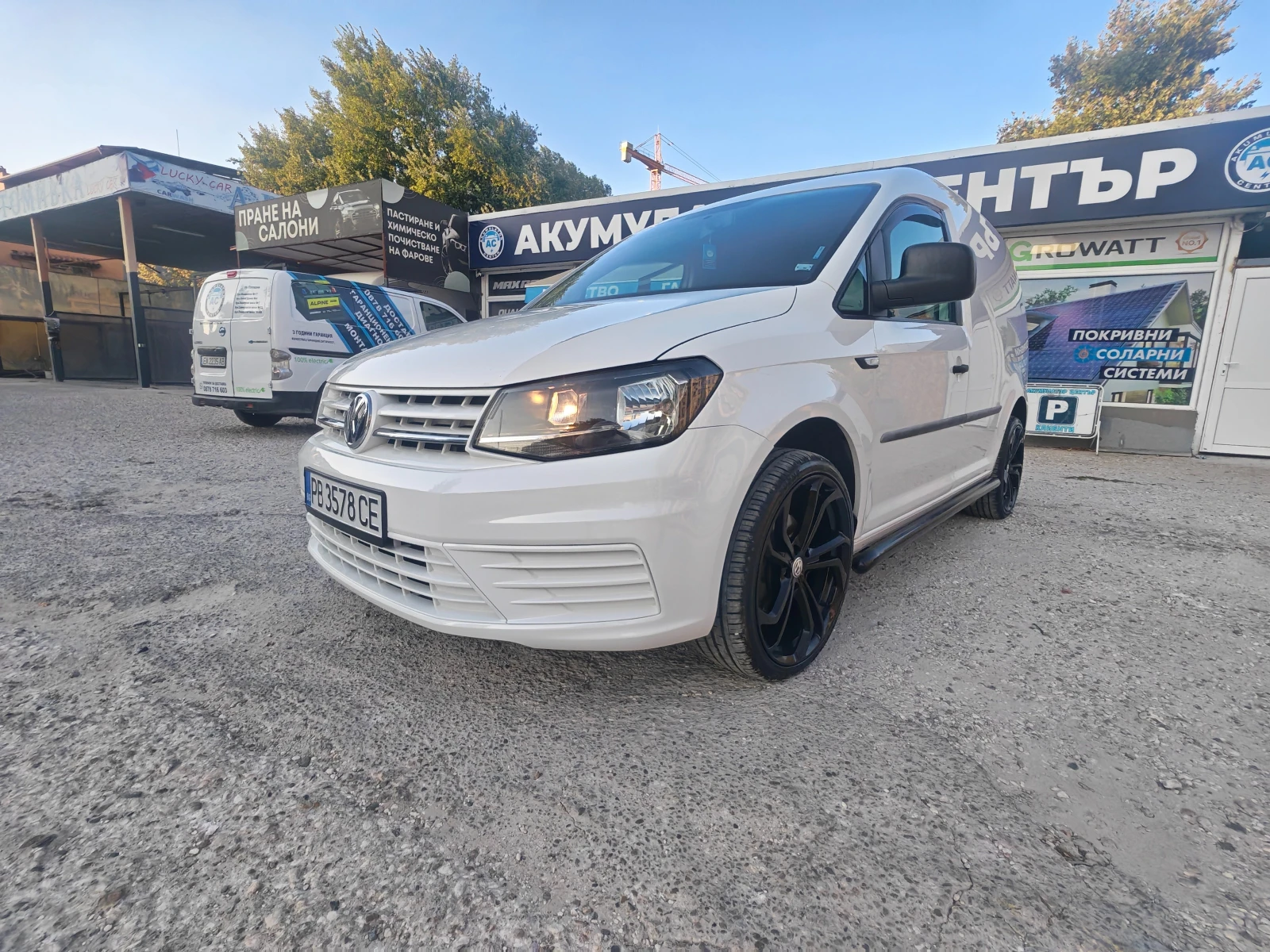 VW Caddy 2.0 TDI, снимка 6 - Автомобили и джипове - 55871455
