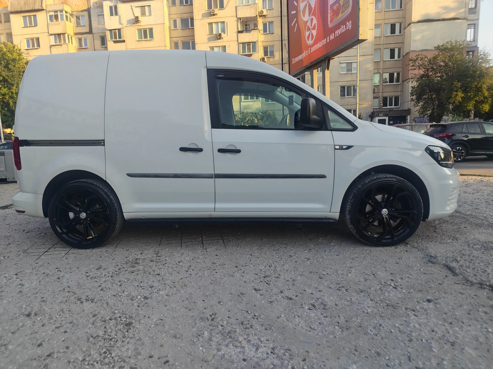 VW Caddy 2.0 TDI, снимка 8 - Автомобили и джипове - 55871455