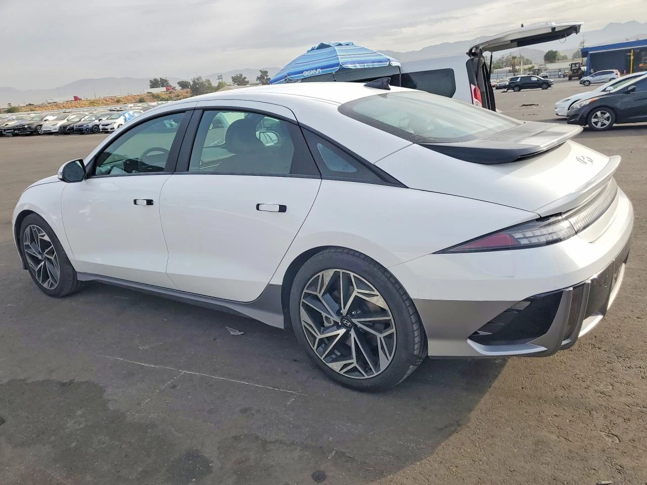 Hyundai Ioniq 6 Sel, снимка 2 - Автомобили и джипове - 56164324