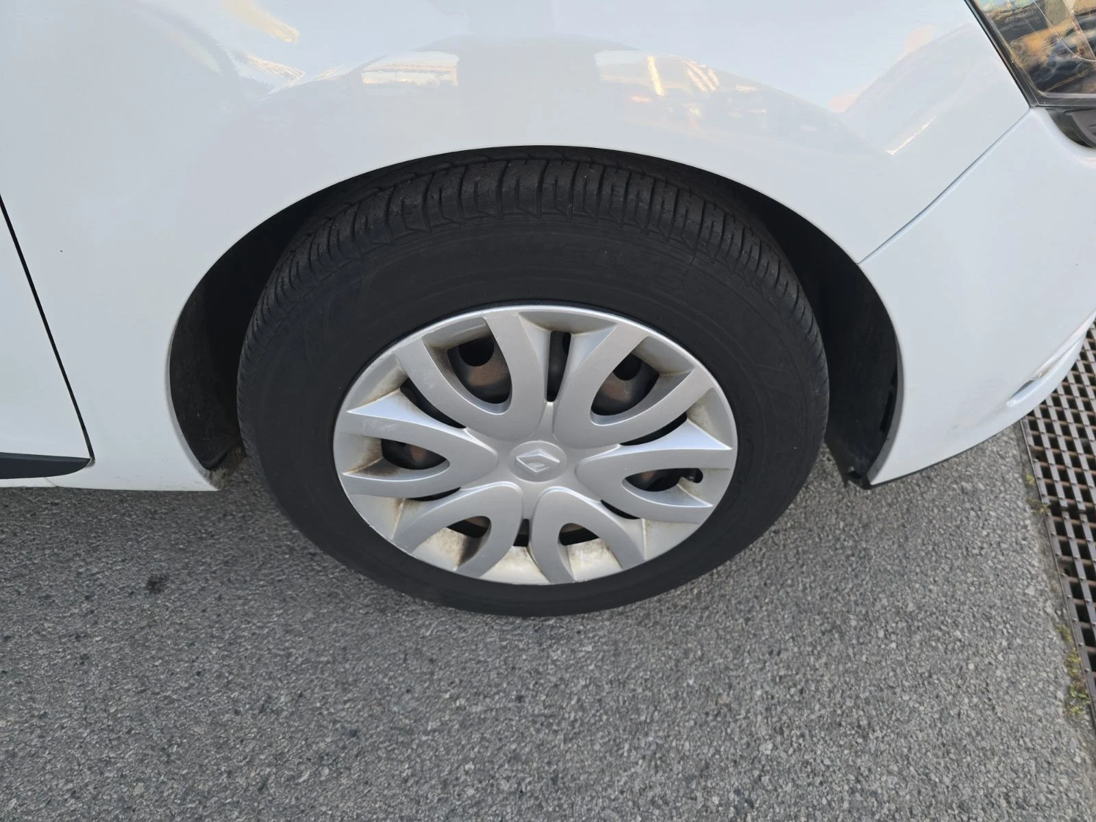 Renault Clio 0.9 TCe 75 N1, снимка 14 - Автомобили и джипове - 56311463