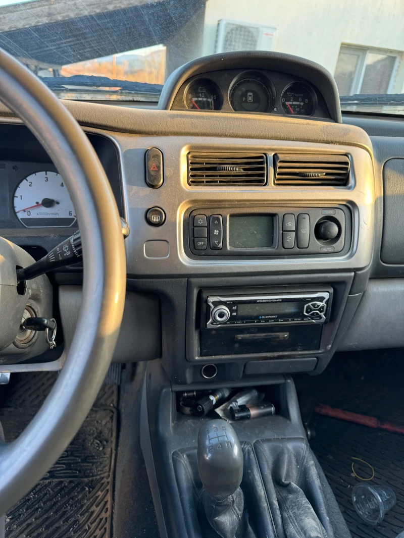 Mitsubishi Pajero sport, снимка 3 - Автомобили и джипове - 48141476