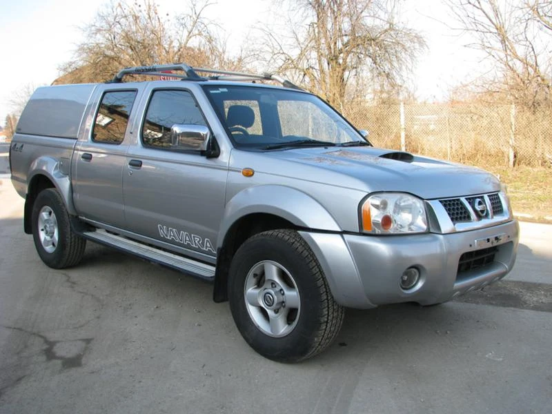 Nissan Navara 2,5 d, снимка 1 - Автомобили и джипове - 24606369