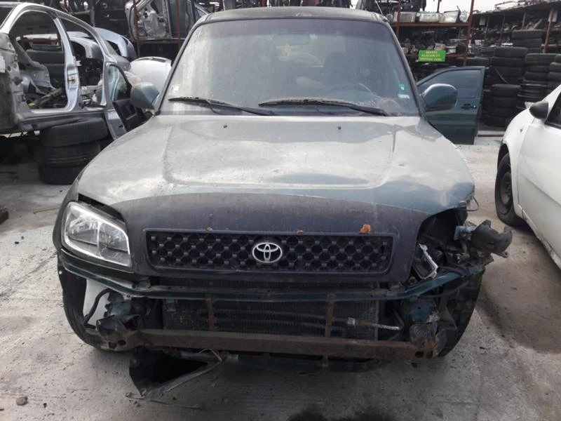 Toyota Rav4 2.0 128 к.с. с пет врати, снимка 14 - Автомобили и джипове - 46531744