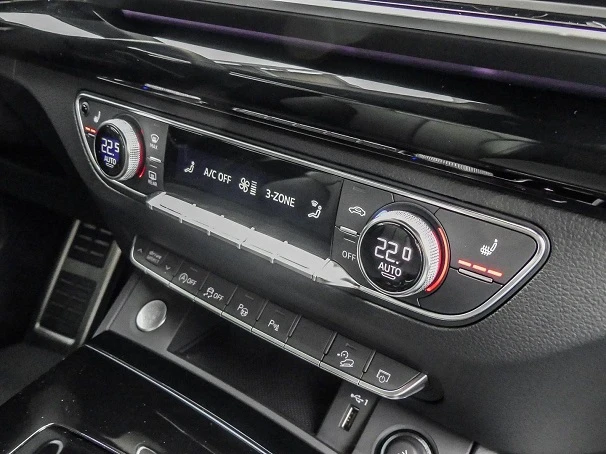 Audi Q5 40 TDI Quattro = S-line = Black Optic Plus Гаранци - изображение 7