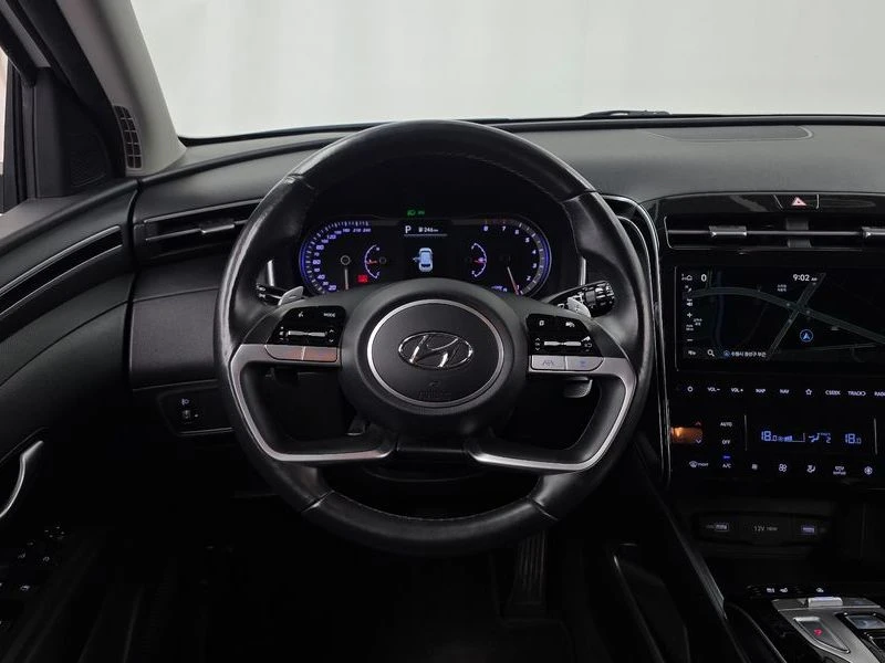 Hyundai Tucson 1.6 Automatic, снимка 9 - Автомобили и джипове - 55658662