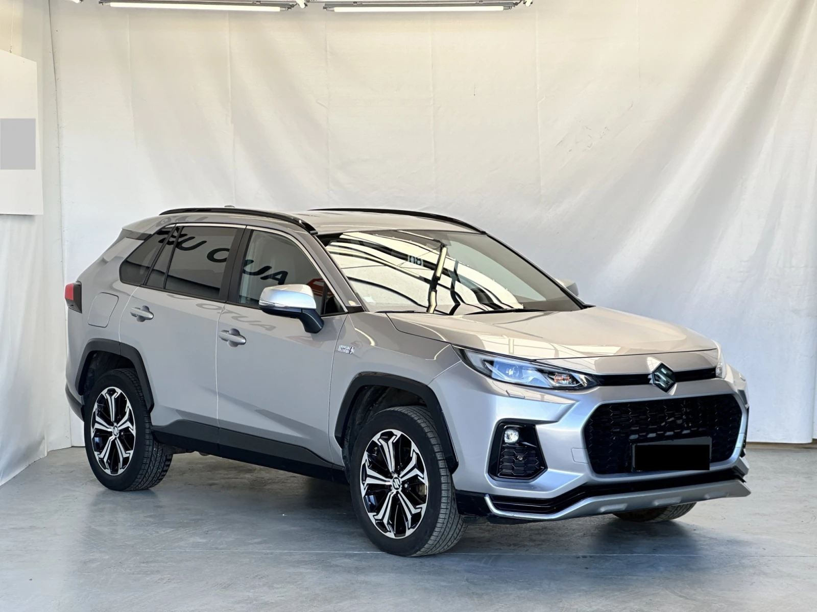 Toyota Rav4 PLUG IN HYBRID 4X4 - изображение 2