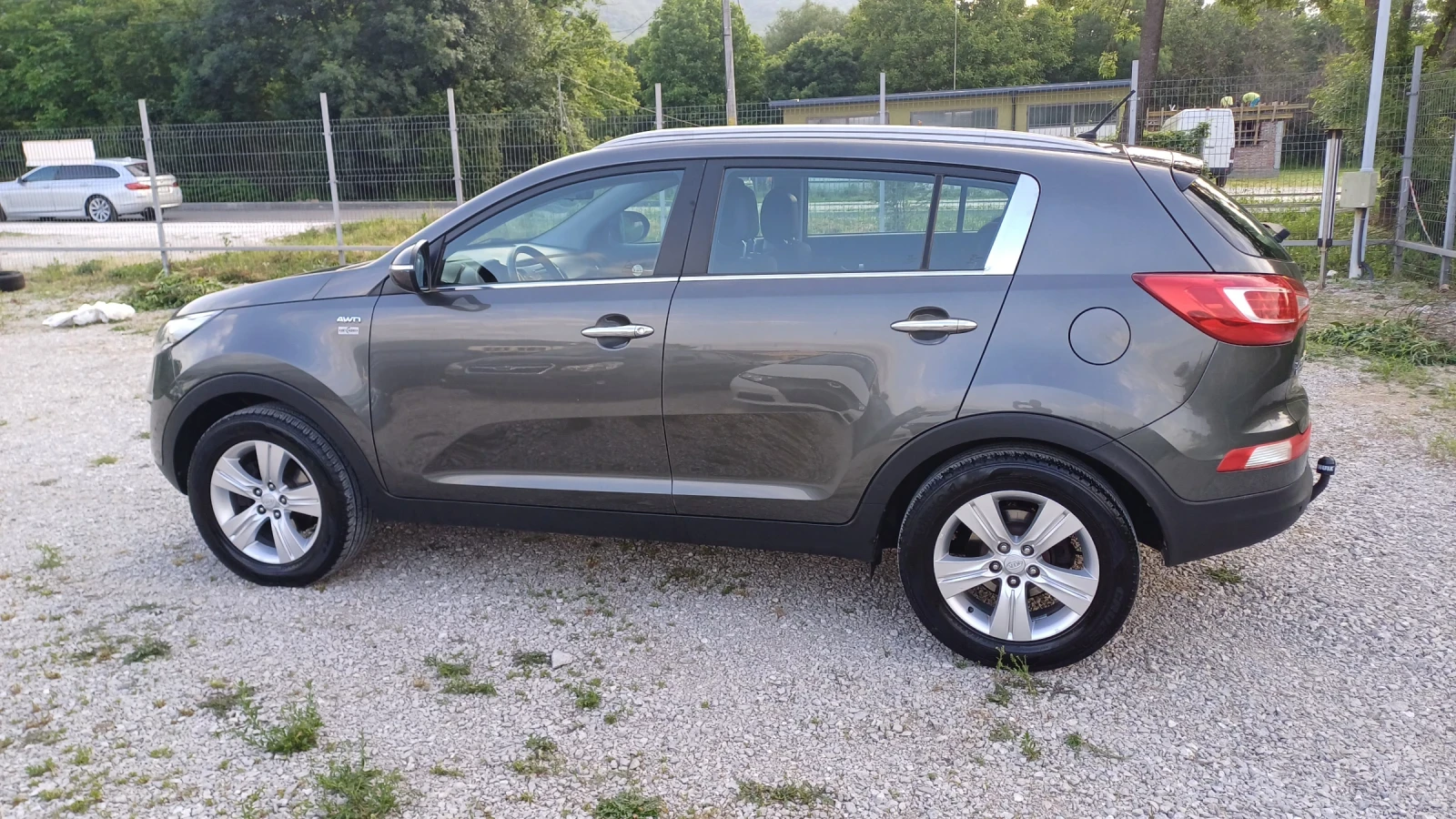 Kia Sportage 2.0i 4x4  Швейцария - изображение 4