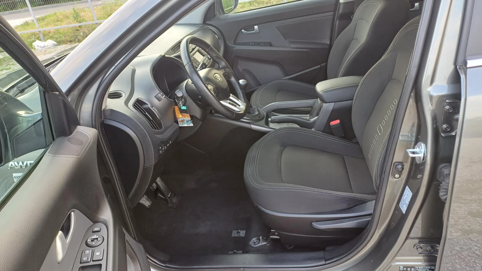 Kia Sportage 2.0i 4x4  Швейцария - изображение 10