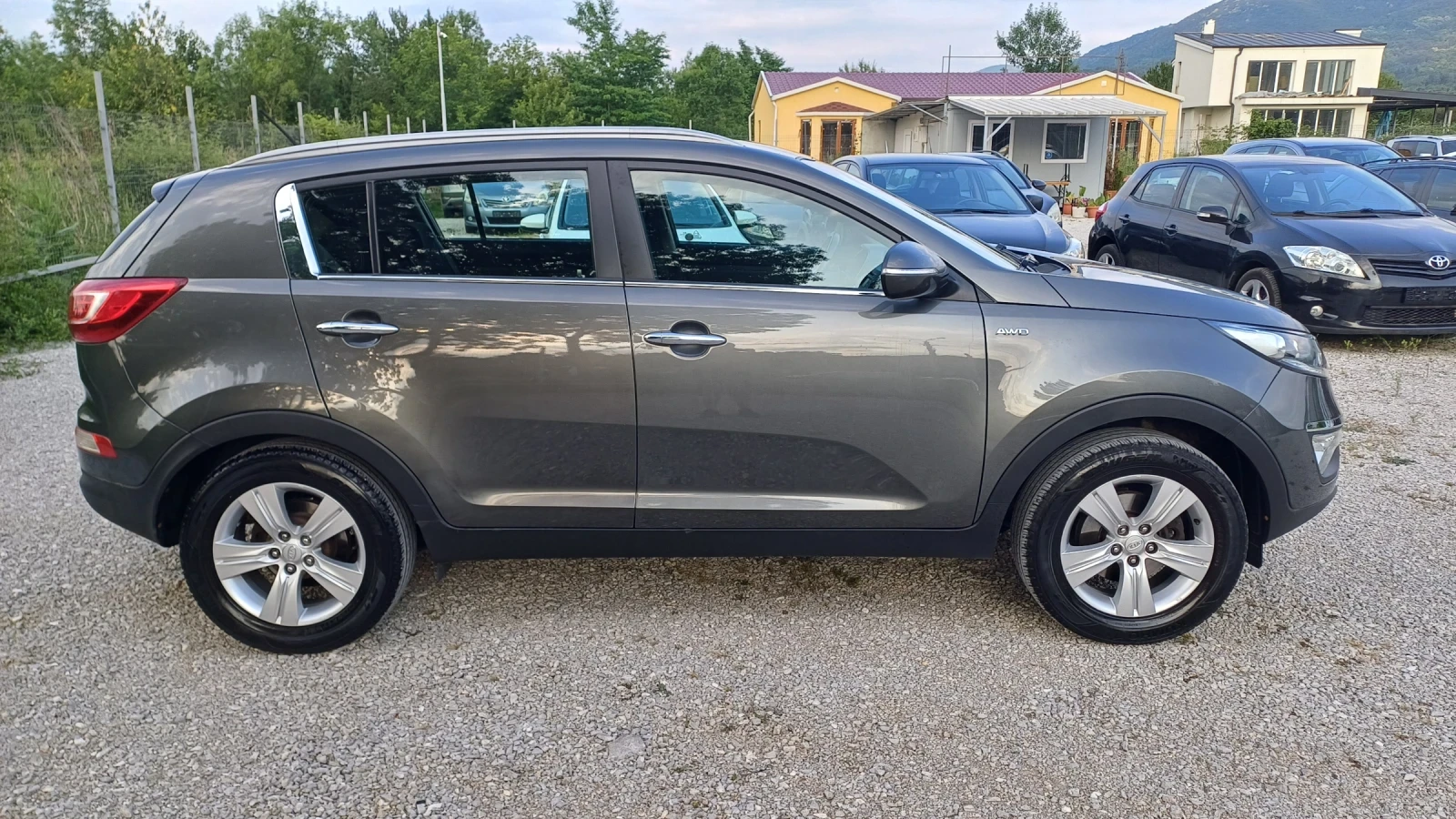 Kia Sportage 2.0i 4x4  Швейцария - изображение 8