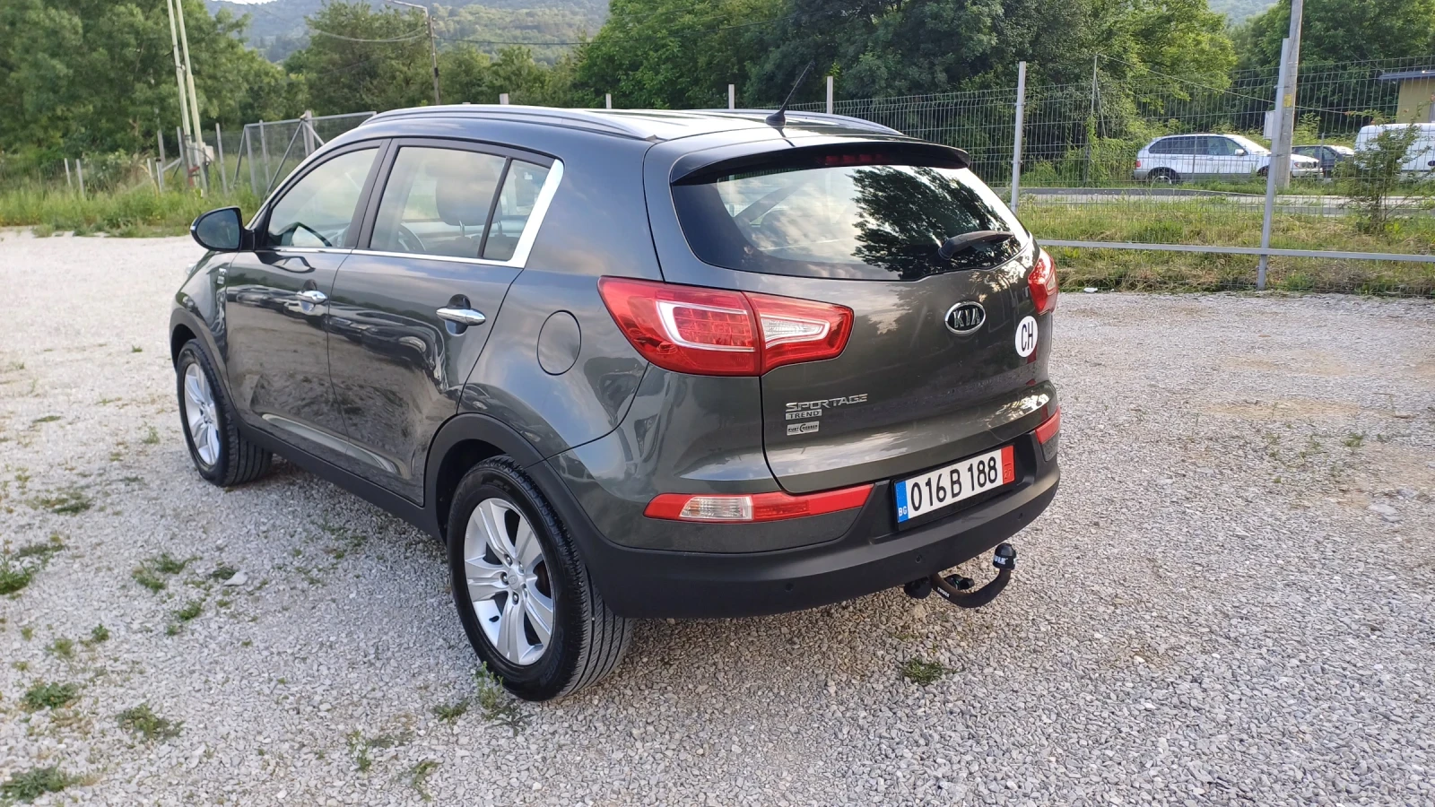 Kia Sportage 2.0i 4x4  Швейцария - изображение 5