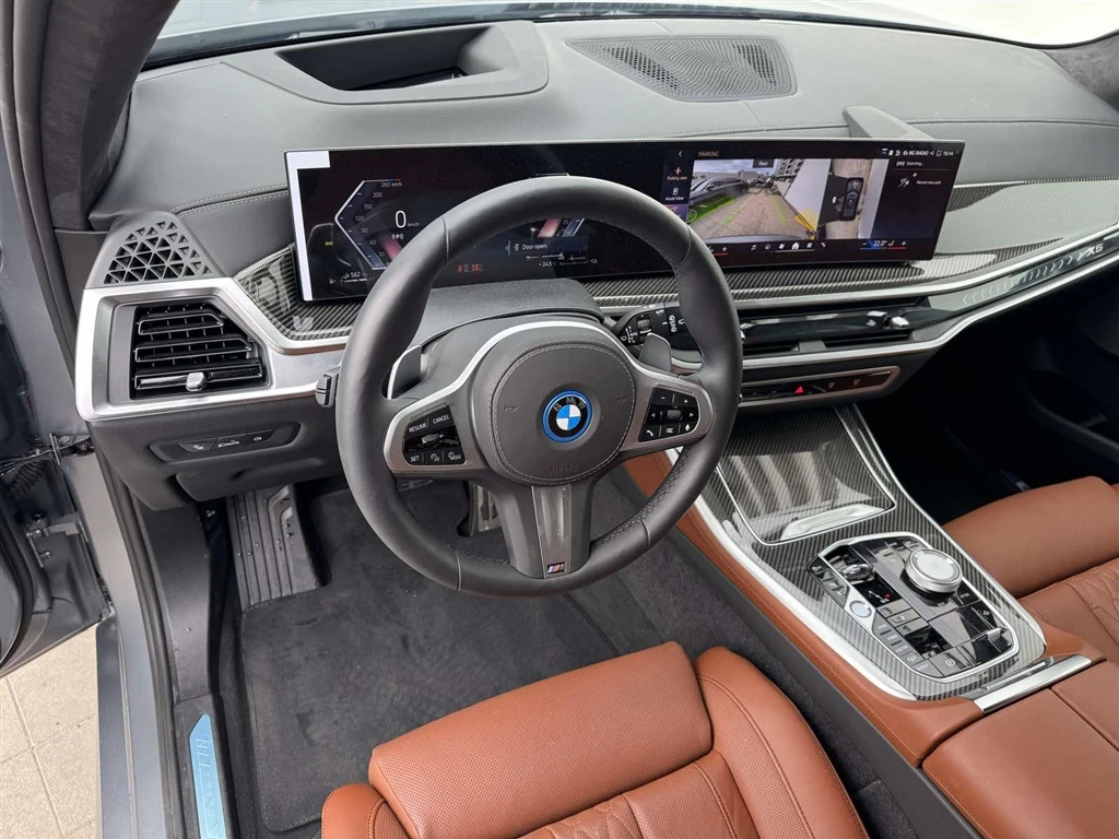 BMW X5 xDrive50e - изображение 6
