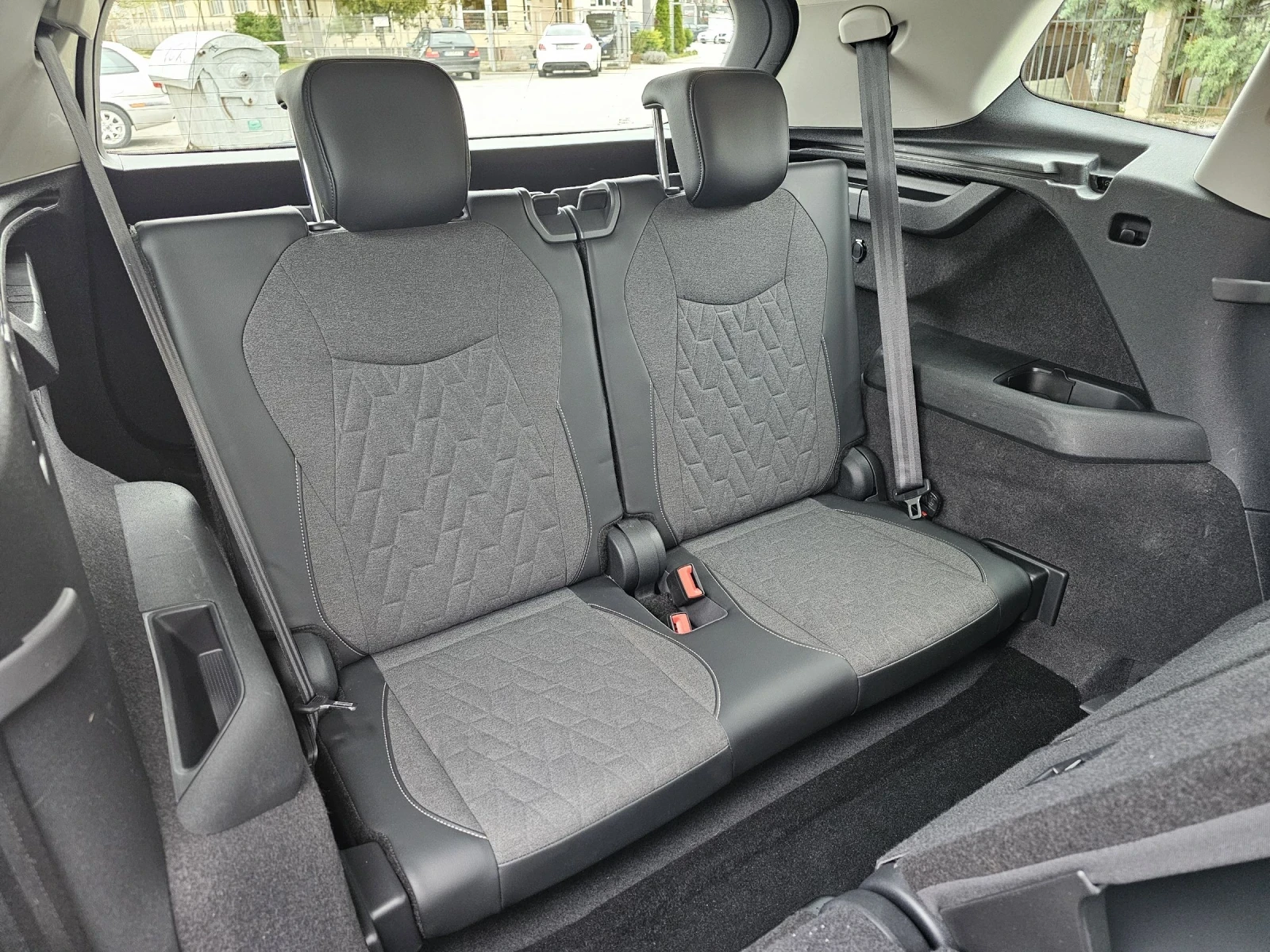 VW Tiguan Allspace Tayron Life 1.5 eTSI 7седалки IQ.LIGHT-HD-Matrix, снимка 7 - Автомобили и джипове - 53193575