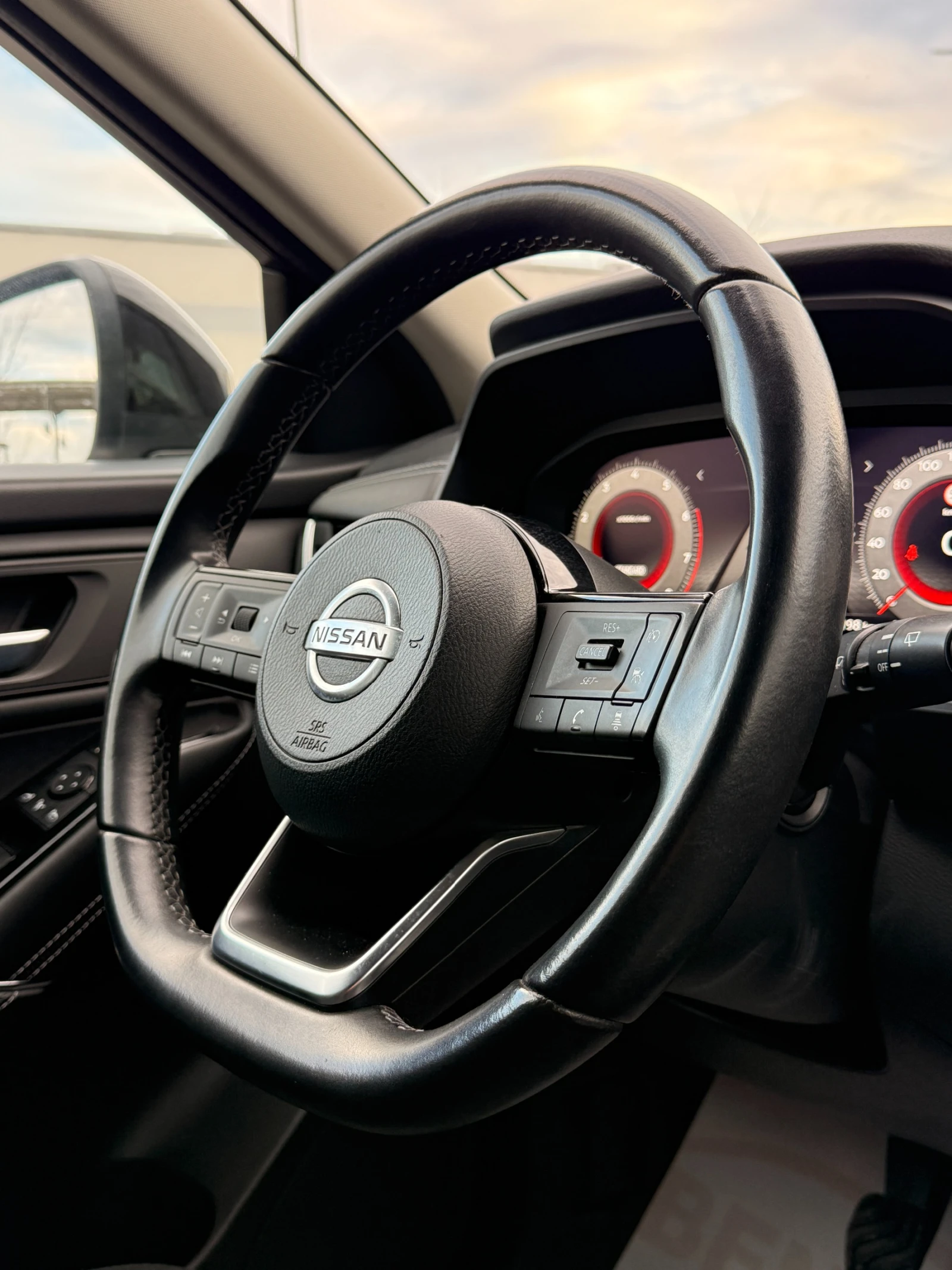 Nissan Qashqai 1.3i* 360 CAMERA* DIGITAL* 48000км*  - изображение 10