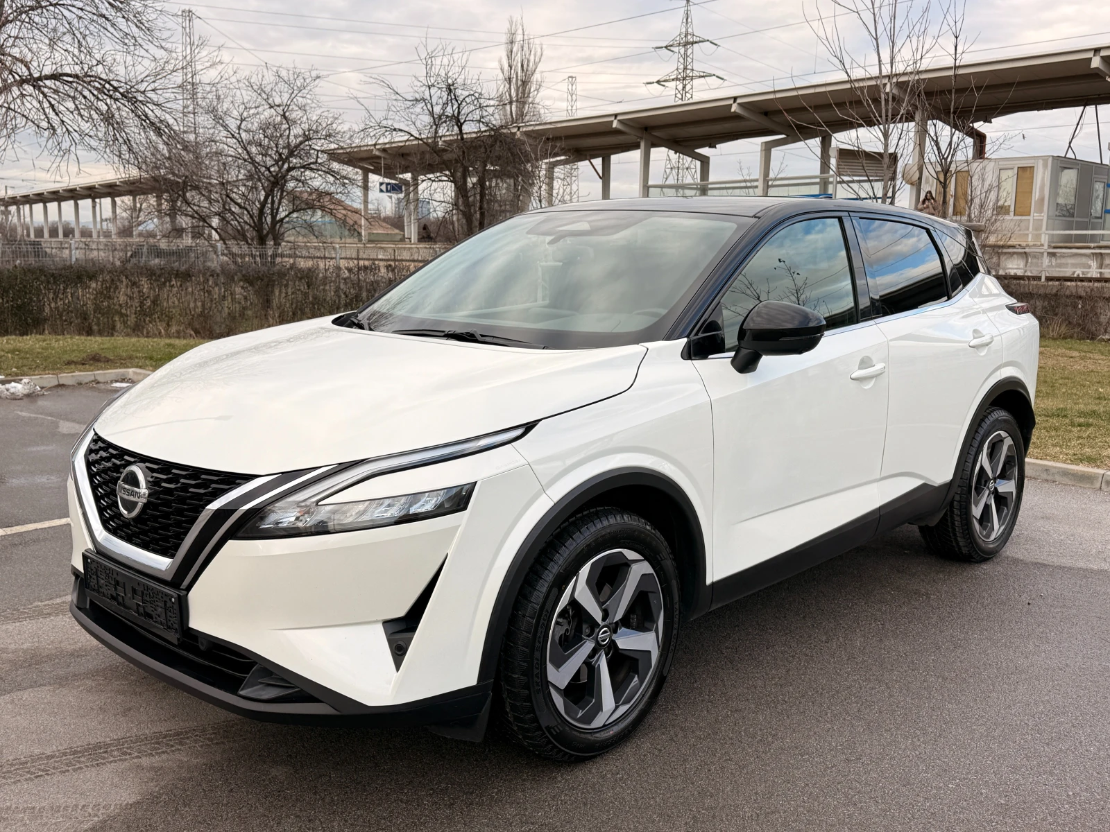 Nissan Qashqai 1.3i* 360 CAMERA* DIGITAL* 48000��*  | Mobile.bg � ����������� 1