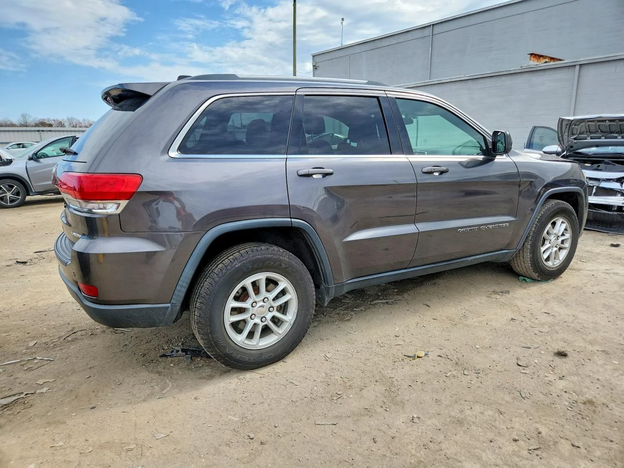 Jeep Grand cherokee Laredo, снимка 5 - Автомобили и джипове - 54063954
