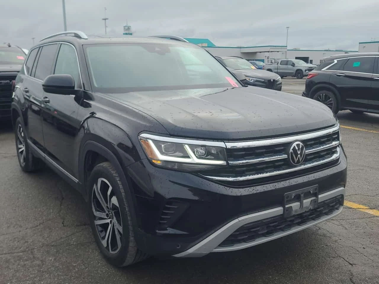 VW Atlas * HIGHLINE * CARFAX * ЦЕНА ДО БГ, снимка 2 - Автомобили и джипове - 54235723