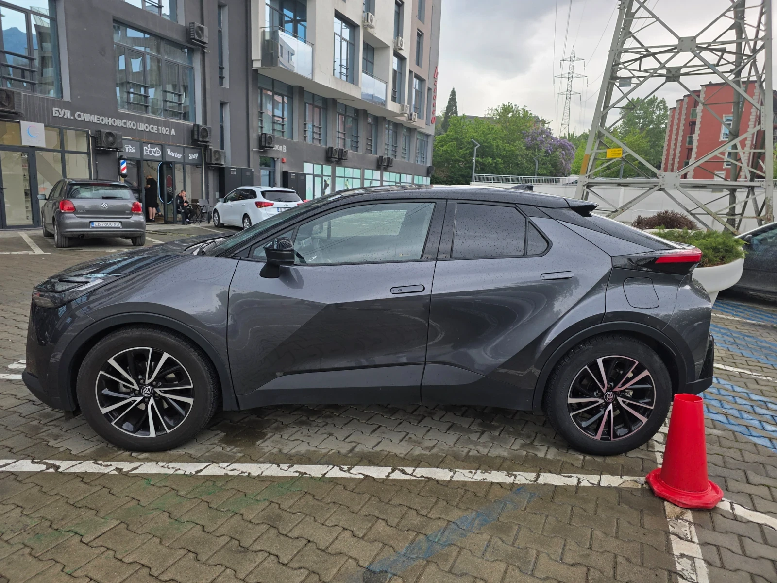 Toyota C-HR 2.0l Lounge, снимка 2 - Автомобили и джипове - 54454393