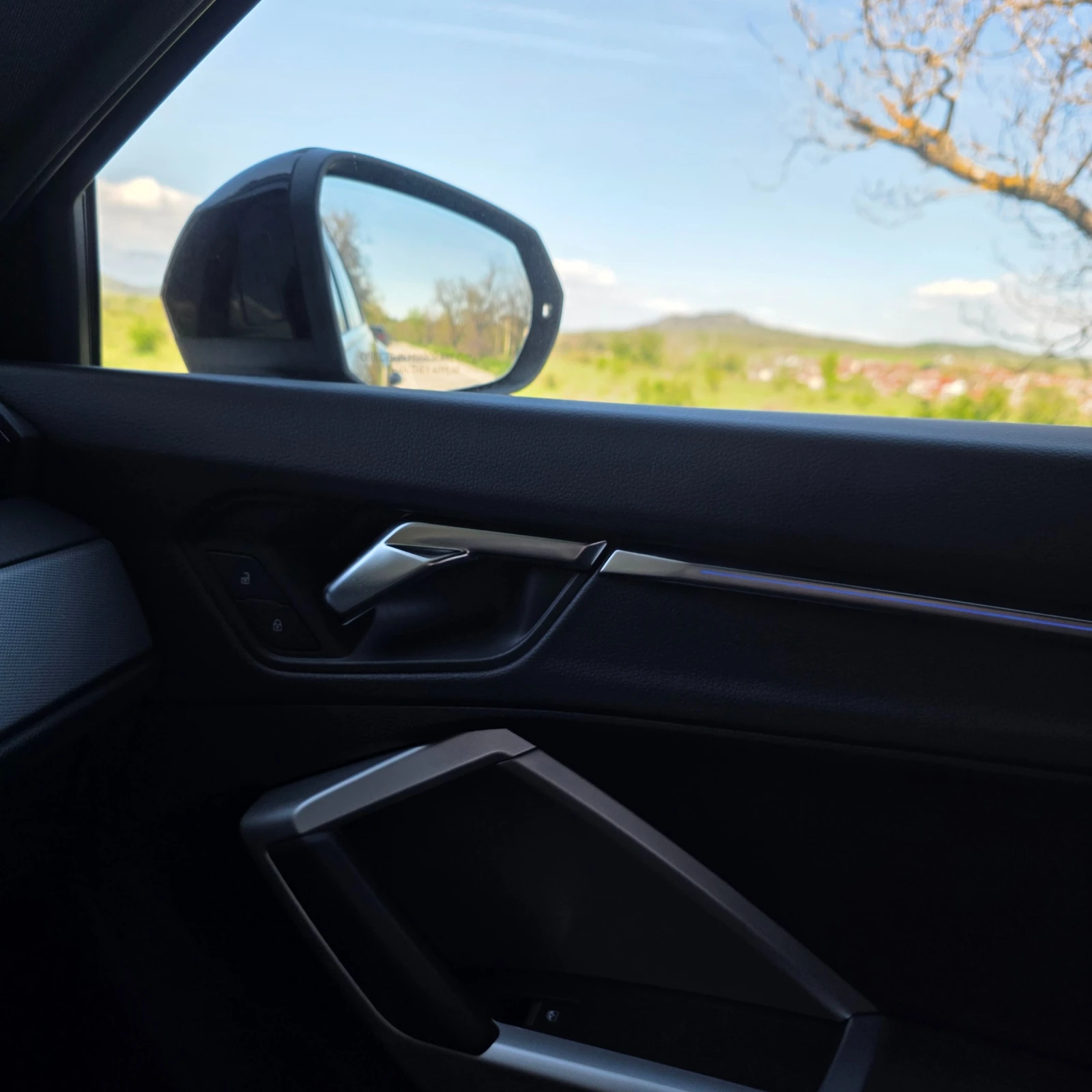 Audi Q3, снимка 16 - Автомобили и джипове - 54652692