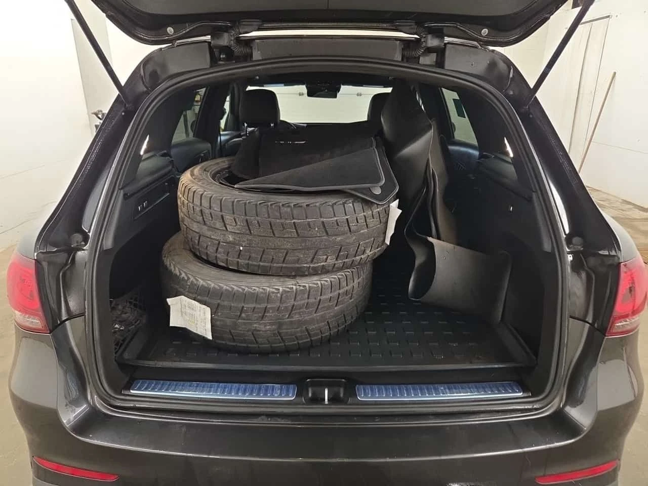 Mercedes-Benz GLC 43 AMG * Без инциденти * CARFAX * 55к км * , снимка 14 - Автомобили и джипове - 54967355