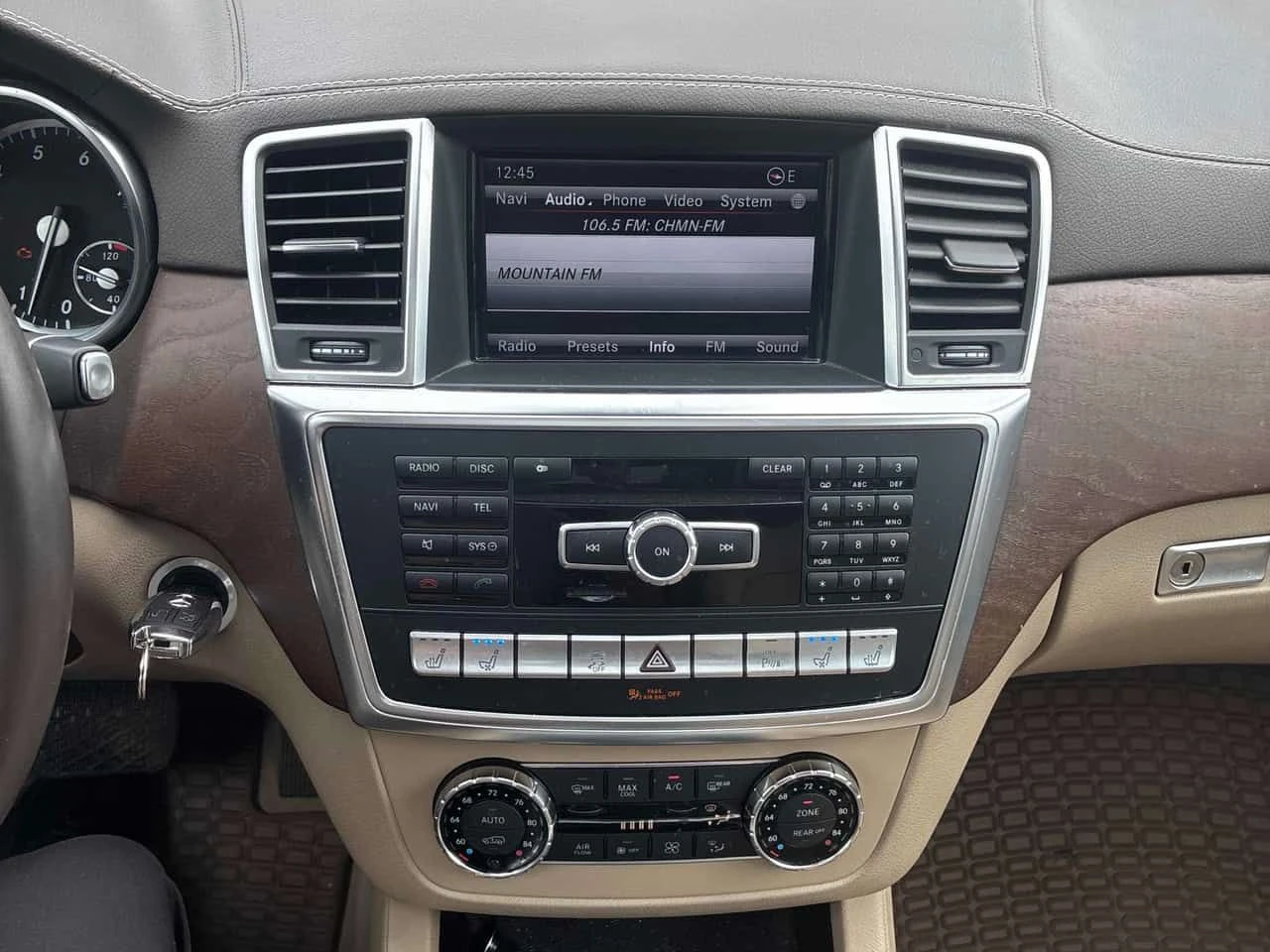 Mercedes-Benz GL 550 АВТОКРЕДИТ * ТЕЛЕВИЗОРИ * ОБДУХВАНЕ * , снимка 9 - Автомобили и джипове - 55403141