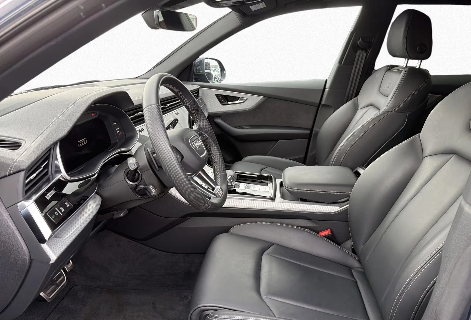 Audi Q8 55 TFSIe / S-LINE / BLACK OPTIC / MATRIX/ 360/ HUD, снимка 8 - Автомобили и джипове - 56073164