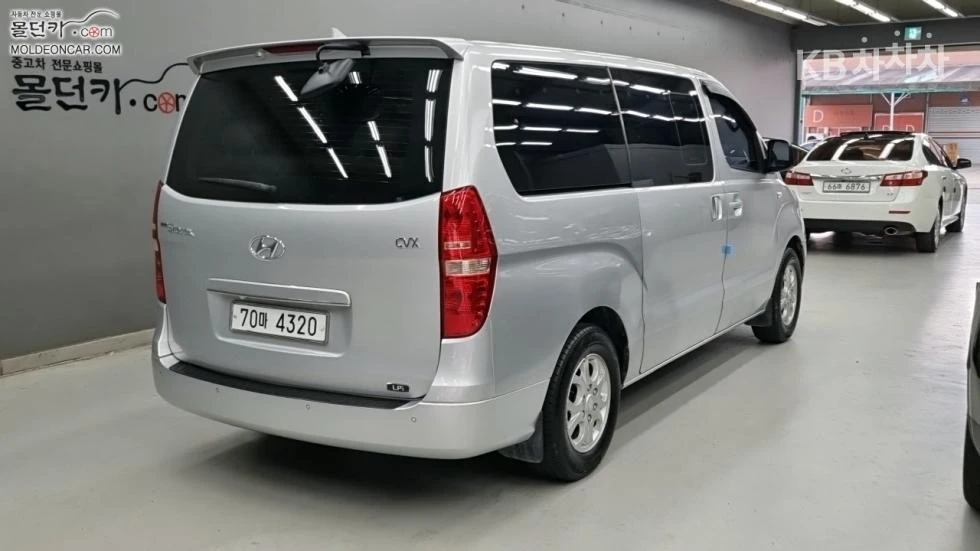 Hyundai H1 Hyundai Х1 Grand 12/9 -местен LPi- Wagon CVX Premi - изображение 2