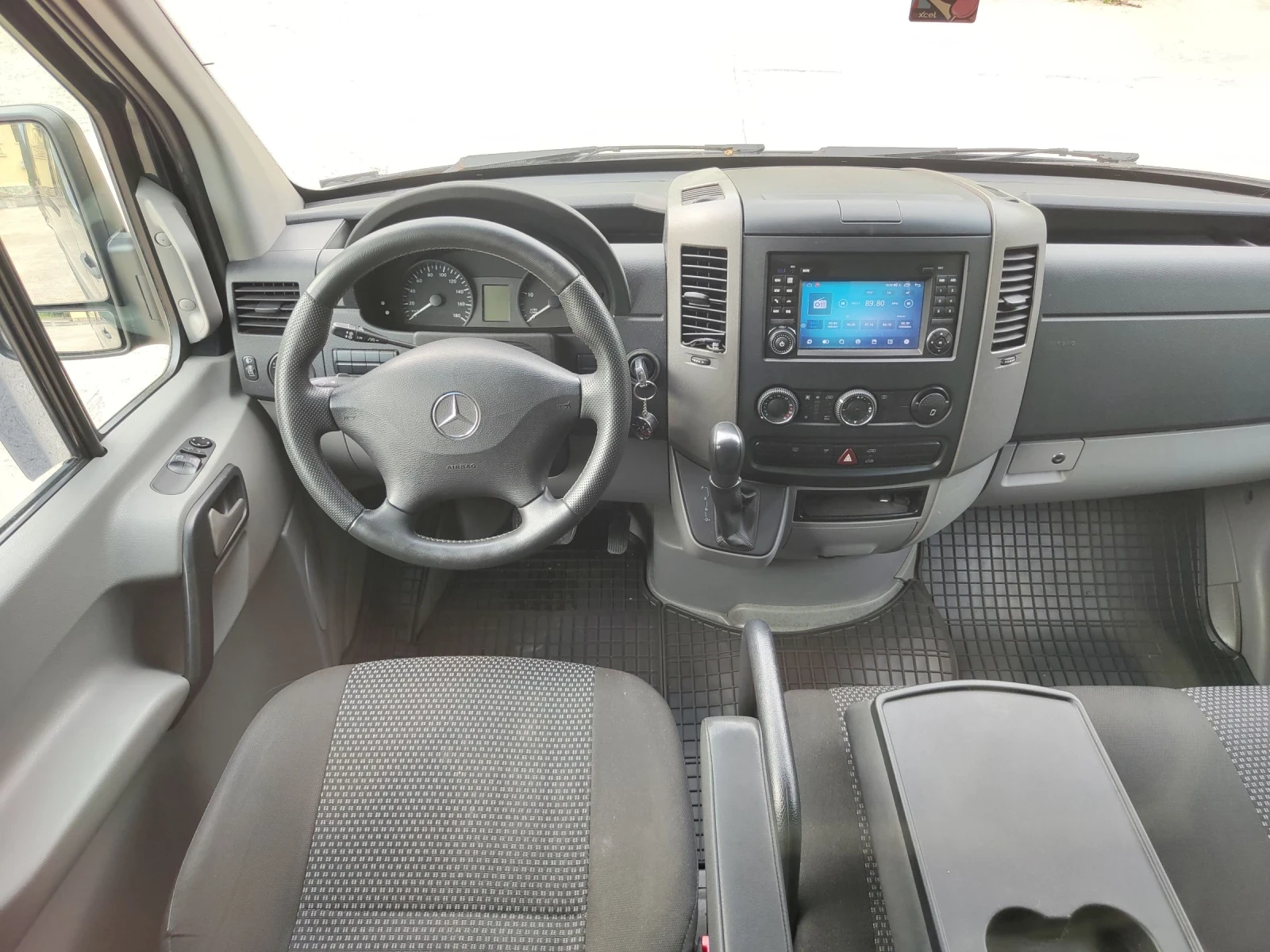 Mercedes-Benz Sprinter 318 3.0 V6, снимка 12 - Бусове и автобуси - 55019065