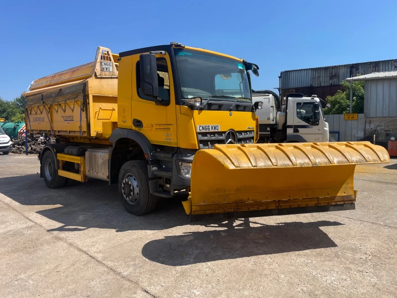 Mercedes-Benz Arocs 4х4/6м3/Е6, снимка 2 - Камиони - 50817940