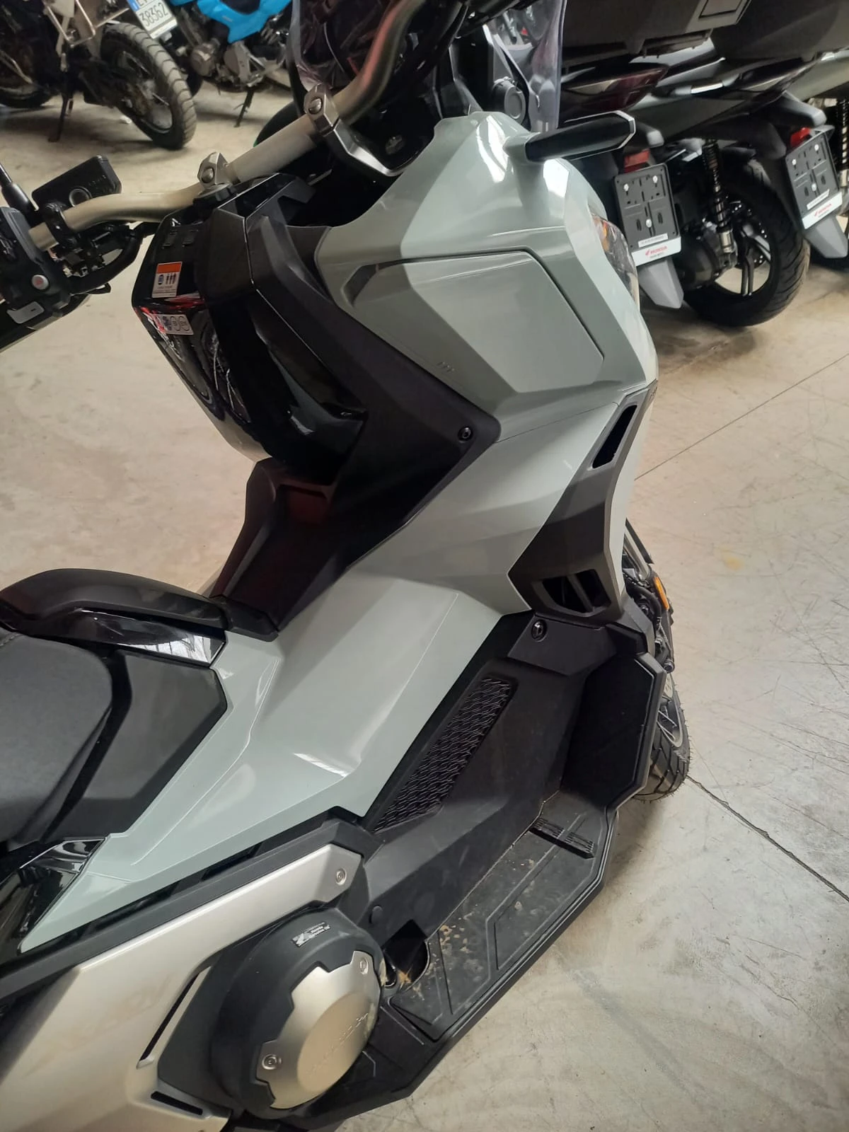 Honda X-ADV 750 модел 2024!!! Нов 0км!!!! - изображение 2
