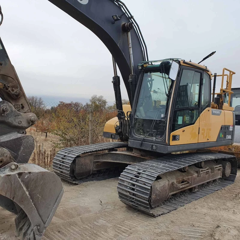 Багер Volvo EC160DL, снимка 1 - Индустриална техника - 47945665