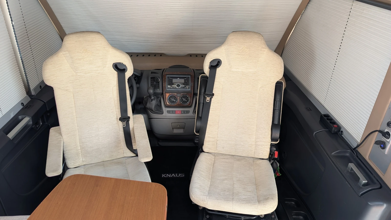 Кемпер Knaus 700 LEG, снимка 12 - Каравани и кемпери - 54430588