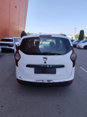 Dacia Lodgy 1.6i, Газ, снимка 3