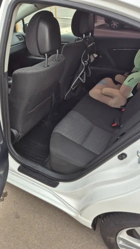 Toyota Avensis | Mobile.bg    16