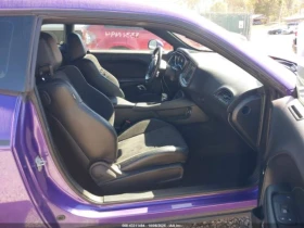 Dodge Challenger CARFAX* GT AWD* Видео - 25990 лв. / 13288.48 € - 49145110 5