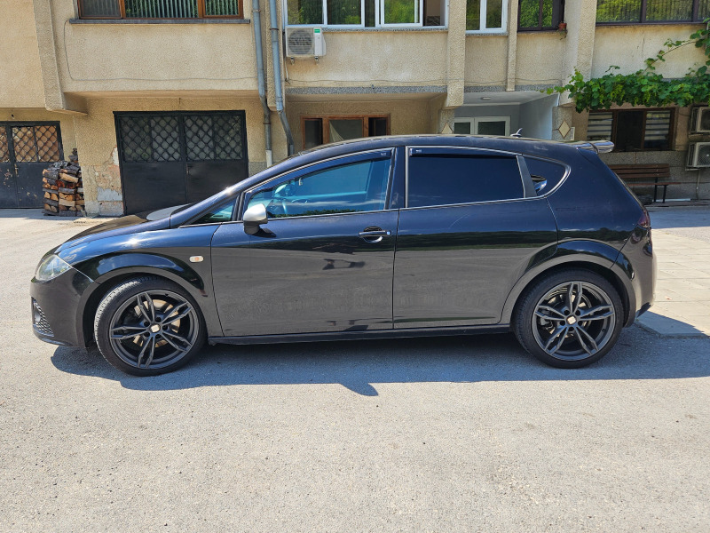 Seat Leon 2.0 TDI FR, снимка 6 - Автомобили и джипове - 46271651