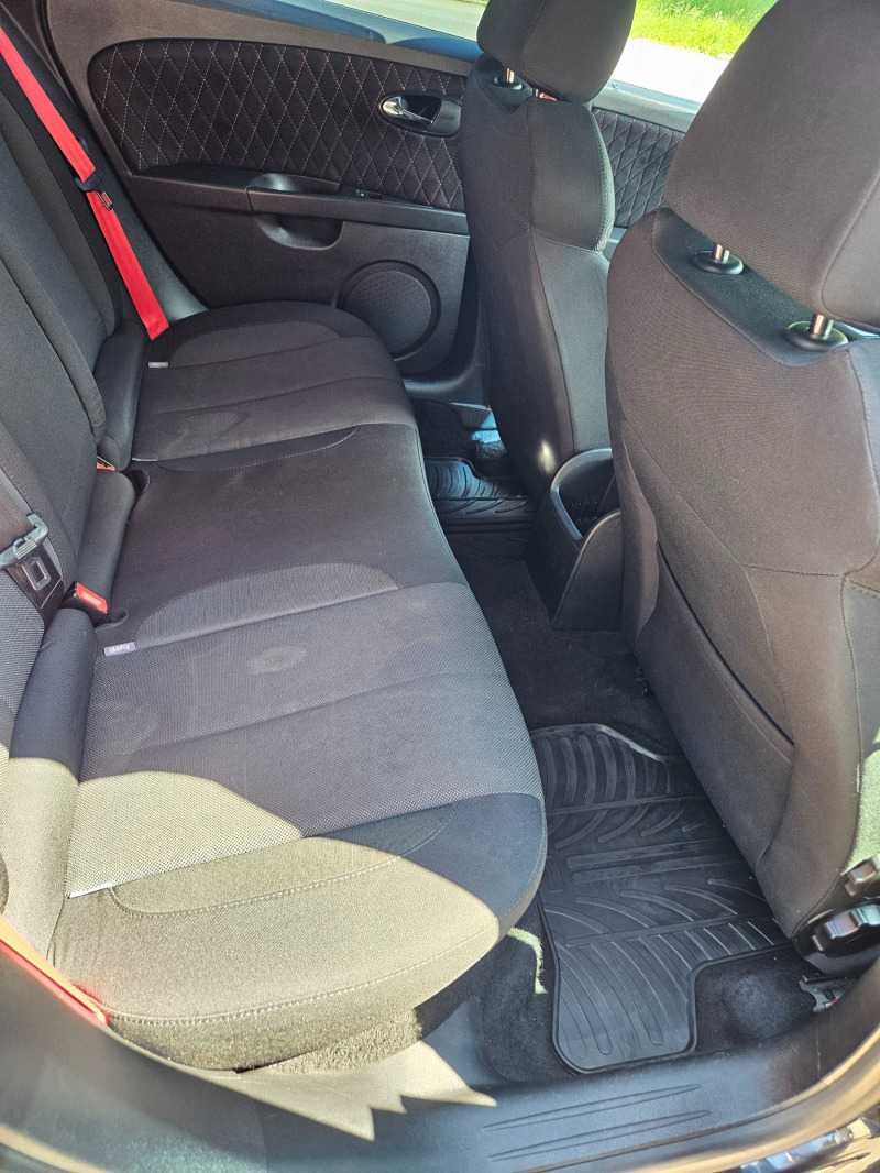 Seat Leon 2.0 TDI FR, снимка 13 - Автомобили и джипове - 46271651